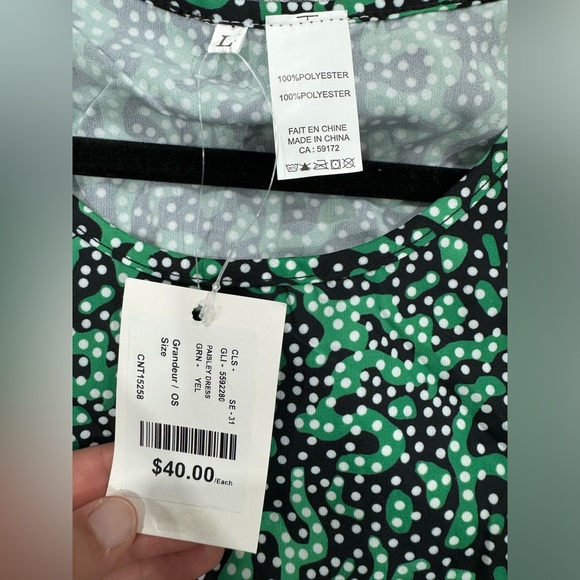 Beautiful Green Dress - large - Picture 2 of 2